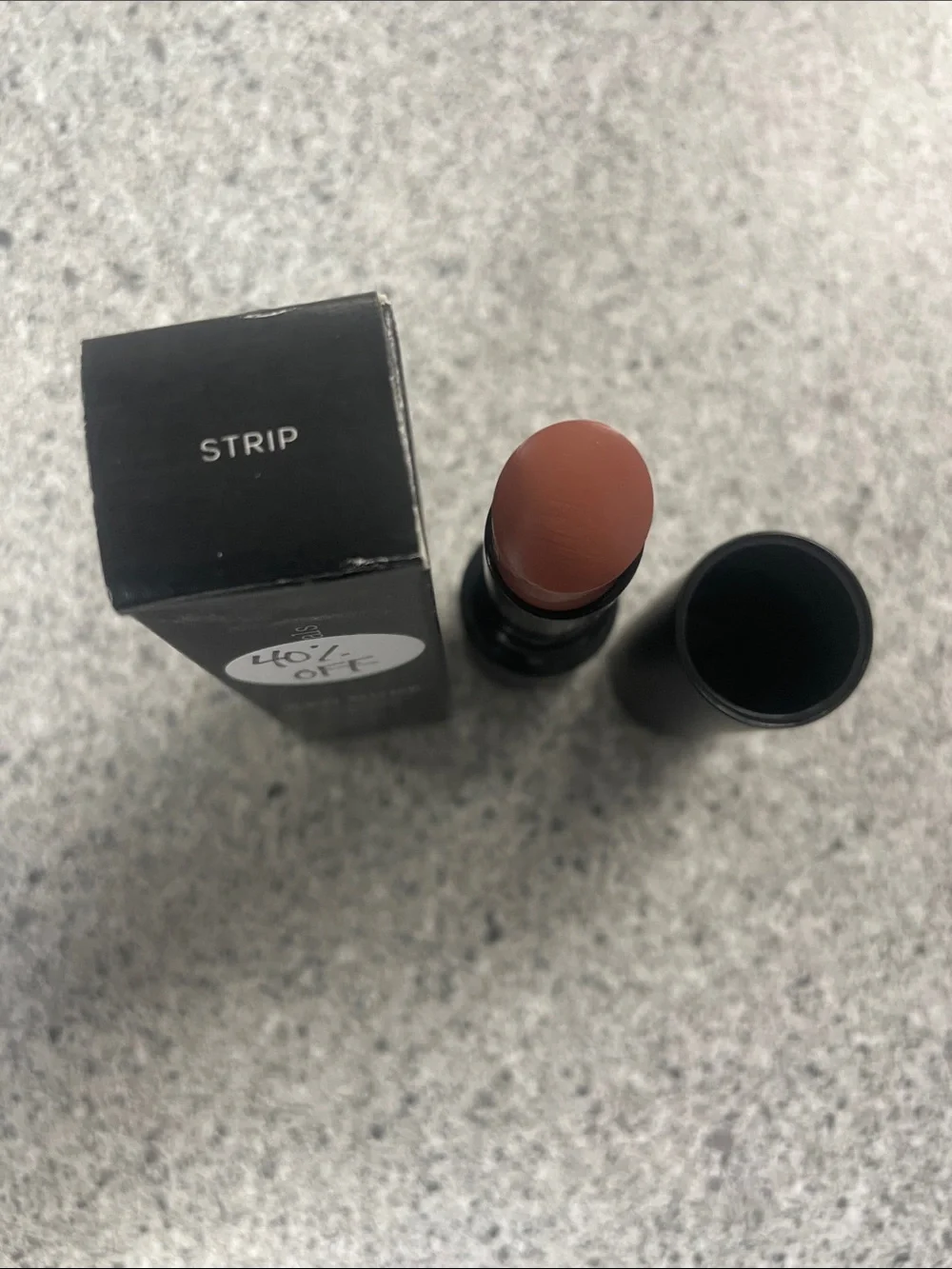 Radiant lipstick in the shade Strip
